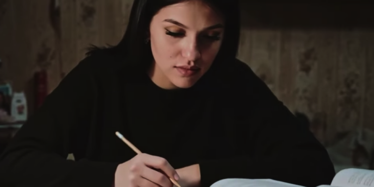 бойова медикиня