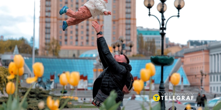 Жовтий океан на Майдані Незалежності: Київ святкує весну рекордним цвітінням тюльпанів