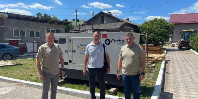 Зборівська лікарня отримала потужні генератори від шведських партнерів та «Української команди»