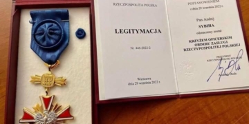 Буданов, Сибіга та Боднар повертають польські нагороди на знак протесту