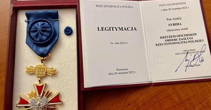 Буданов, Сибіга та Боднар повертають польські нагороди на знак протесту