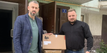 Тернопільські волонтери передали техніку військовим капеланам
