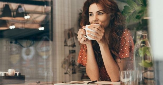 9 рис людей, які люблять пити каву на самоті