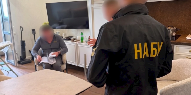 Адвокат намагався підкупити ДІАМ за $20 тисяч