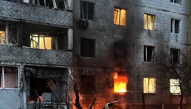Атака дронів на Суми: пошкоджено багатоповерхівку