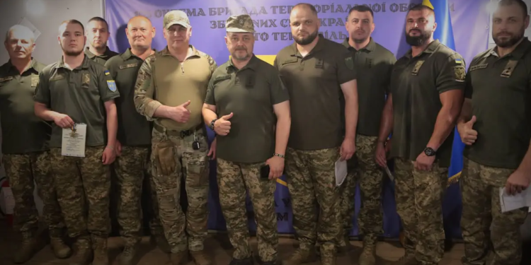 Командувач Сил ТрО Ігор Плахута відвідав 105-ту тернопільську бригаду на Харківщині
