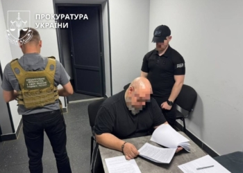 Масштабна схема розкрадання «бойових»: підозри медикам