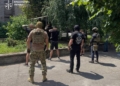 Масштабні обшуки у Запоріжжі: вилучено зброю та валюту