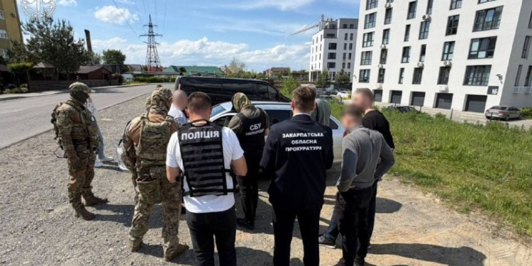 На Закарпатті судитимуть за схему з фіктивним працевлаштуванням