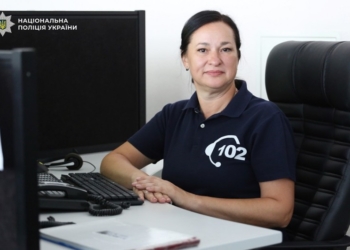 Операторка 102 врятувала киянку від фатального кроку