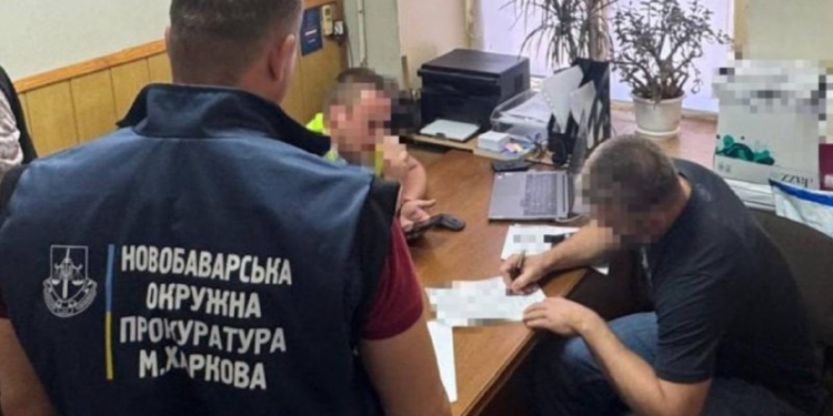 Посадовці Укрзалізниці підозрюються у забрудненні земель