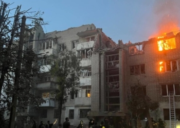 Ракетна атака на Львів: пошкоджено будинки та є поранені