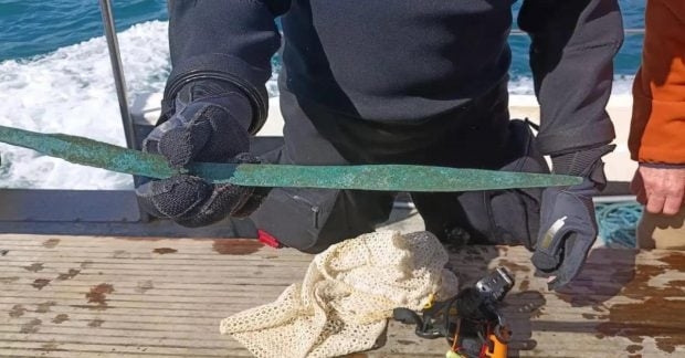 У Британії знайшли меч бронзової доби віком 3000 років