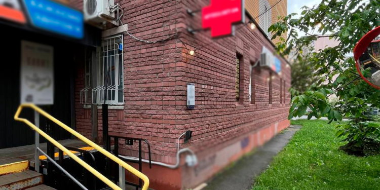 У Києві чоловік незаконно прибудував приміщення до квартири