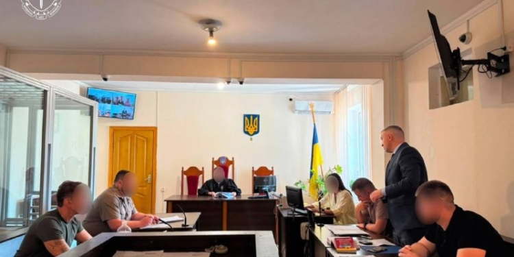 Директора мовного центру у Хмельницькому взяли під варту