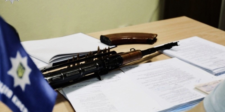 Кияни легалізували понад 2500 одиниць зброї
