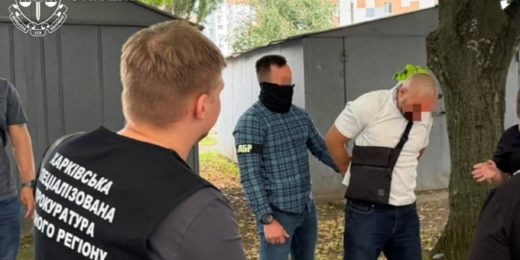 Майор ВСП вимагав 10 тисяч доларів за приховування СЗЧ