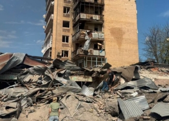 На Донеччині в зоні боїв залишаються 12 тисяч цивільних