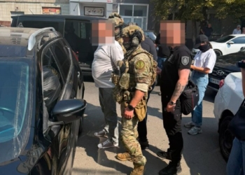 На Сумщині викрили податківців на хабарництві
