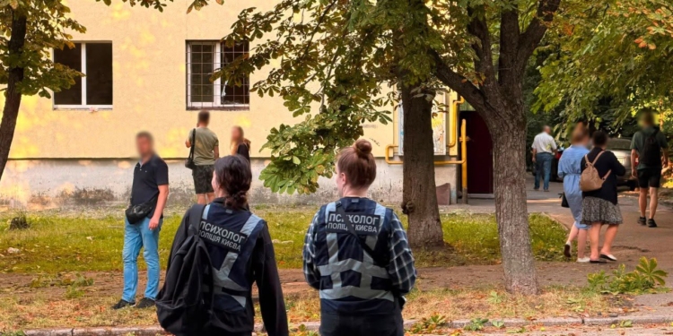 Наслідки удару по Києву: 9 загиблих та десятки поранених