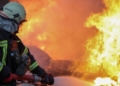 Пожежа на складах у Києві після атаки ворожих дронів