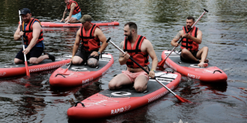 Реабілітація ветеранів поліції Києва через SUP-серфінг