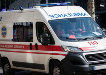 РФ атакувала дроном багатоповерхівку в Херсоні