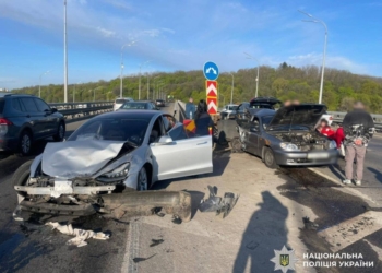 Смертельна ДТП на Дарницькому мосту: водій Tesla під судом