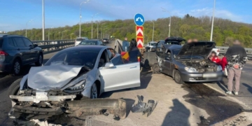 Смертельна ДТП на Дарницькому мосту: водій Tesla під судом