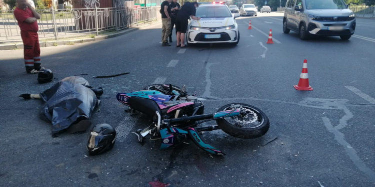 Смертельна ДТП у Голосієві: загинув молодий мотоцикліст