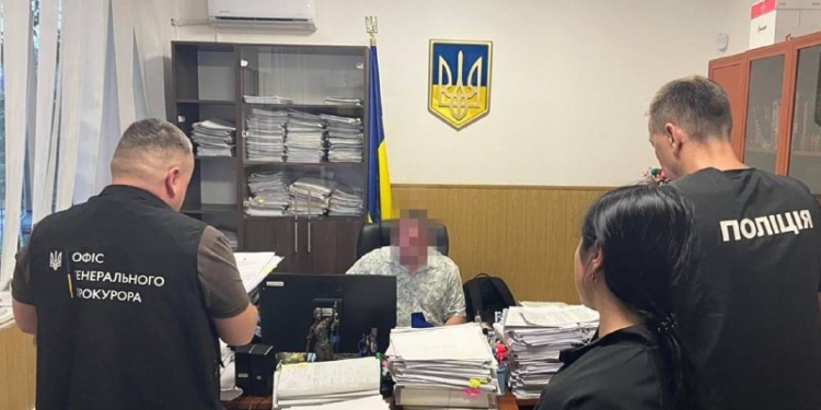 Суддю на Київщині підозрюють у схемі ухилення від мобілізації