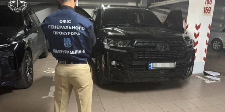 Судитимуть організаторів мережі шахрайських кол-центрів