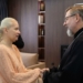 Святослав зустрівся з дружиною Олексія Юкова