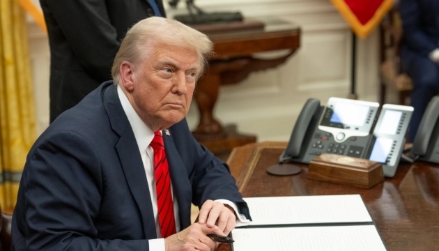 Трамп заявив про порятунок автопрому США тарифами