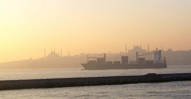 Туреччина відновила рух суден через Чорне море