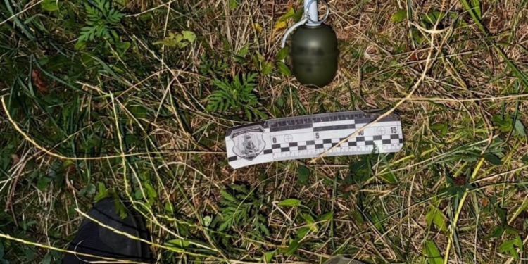 У Києві водій погрожував гранатою через конфлікт на дорозі