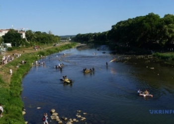 В Ужгороді обмежили водопостачання через обміління річки