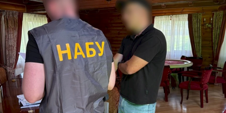Викрито масштабну схему рейдерства за участі топпосадовців