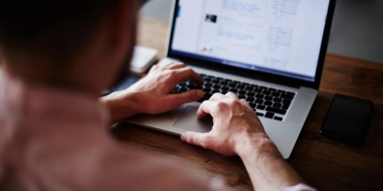 Як прискорити старий MacBook: прості поради