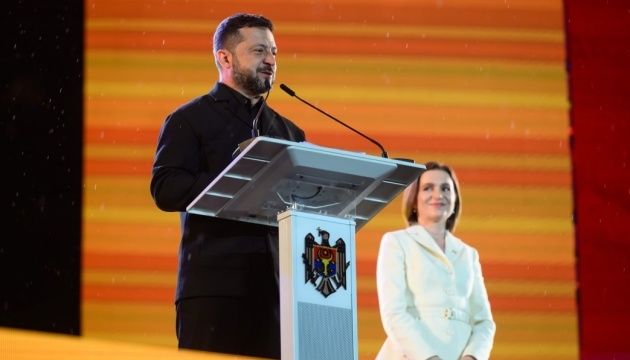 Зеленський привітав Молдову з Днем незалежності