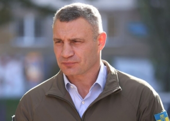 Атака на Київ: наслідки падіння уламків у районах міста