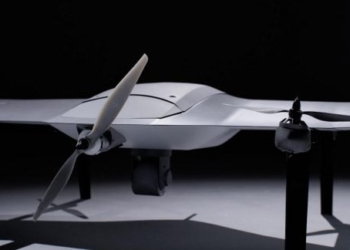 Електричний дрон Evo-LE: 8 годин безперервного польоту