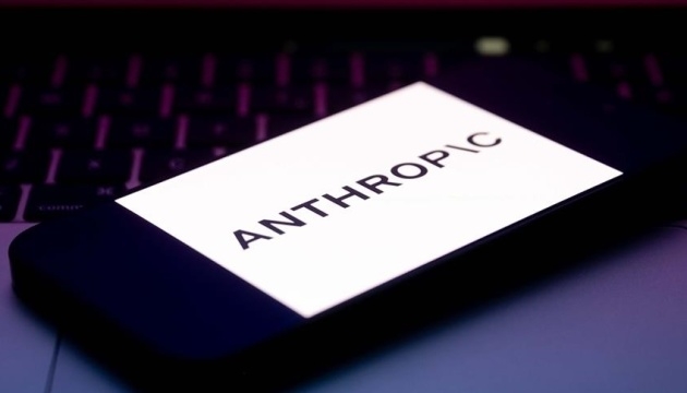 Глава Anthropic закликає уповільнити розвиток ШІ