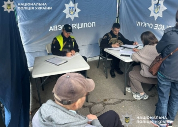 Масована атака дронів на Київ: є постраждалі та руйнування