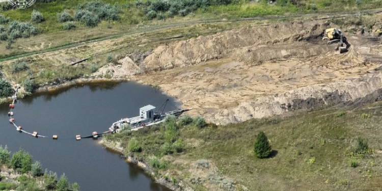 На Черкащині депутата підозрюють у розкраданні надр