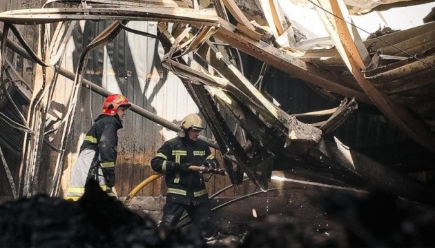 Наслідки атаки РФ: пожежі на Київщині ліквідовано