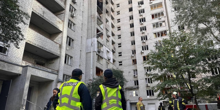 Наслідки нічної атаки на Київ: загинула дитина