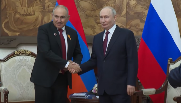 Пашинян та Путін провели зустріч на саміті ШОС