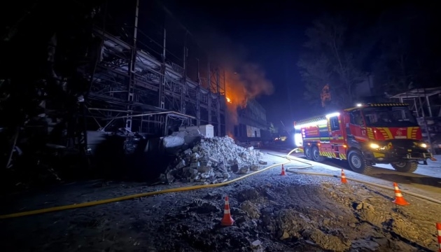 Пожежа в Голосіївському районі Києва після атаки РФ