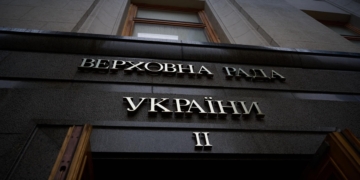 Рада розгляне відставку Генпрокурора Кравченка